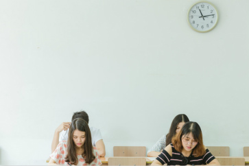 初級(jí)會(huì)計(jì)職稱需要考什么？自學(xué)能過嗎？