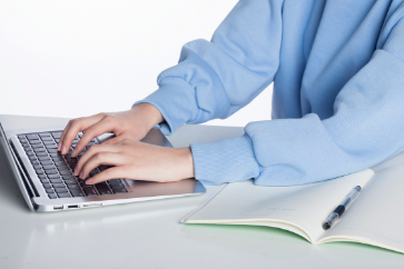 海南初級(jí)會(huì)計(jì)職稱(chēng)考試報(bào)名條件有哪些？