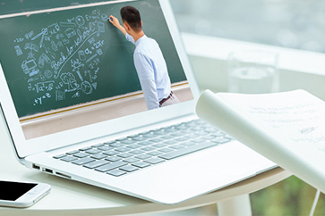 初級(jí)會(huì)計(jì)考試題庫哪里有？有真題嗎？