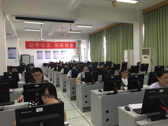 有序的考場(chǎng)環(huán)境 有序的考場(chǎng)環(huán)境